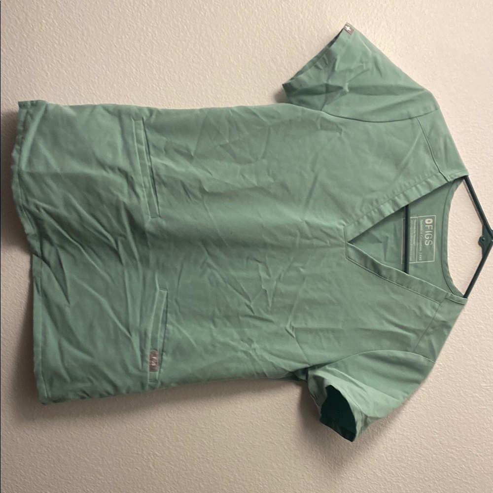 FIGS Female Green Scrub Top and Bottom
